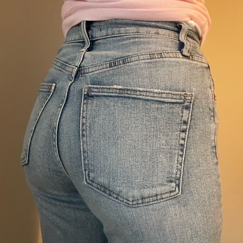 Silver Jeans Co. Highly Desirable High Rise Trouser Leg Jeans